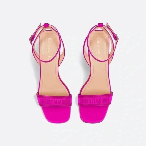 Dior Dway Heeled Sandal

Rani Pink Embroidered Satin and Lambskin - Picture 1 of 3